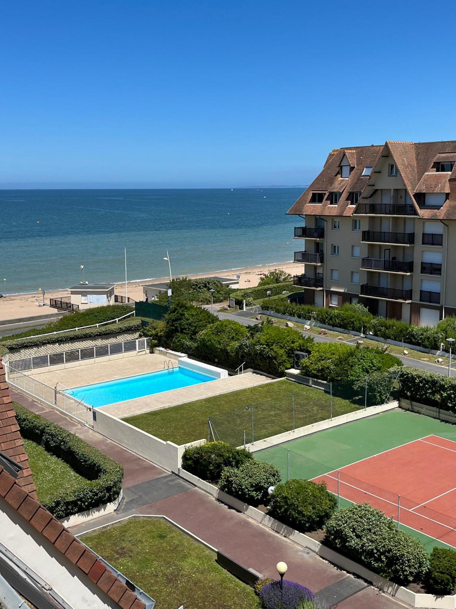 Appartement Douillet - Vue Mer - Piscine/ Tennis Cabourg Exterior photo